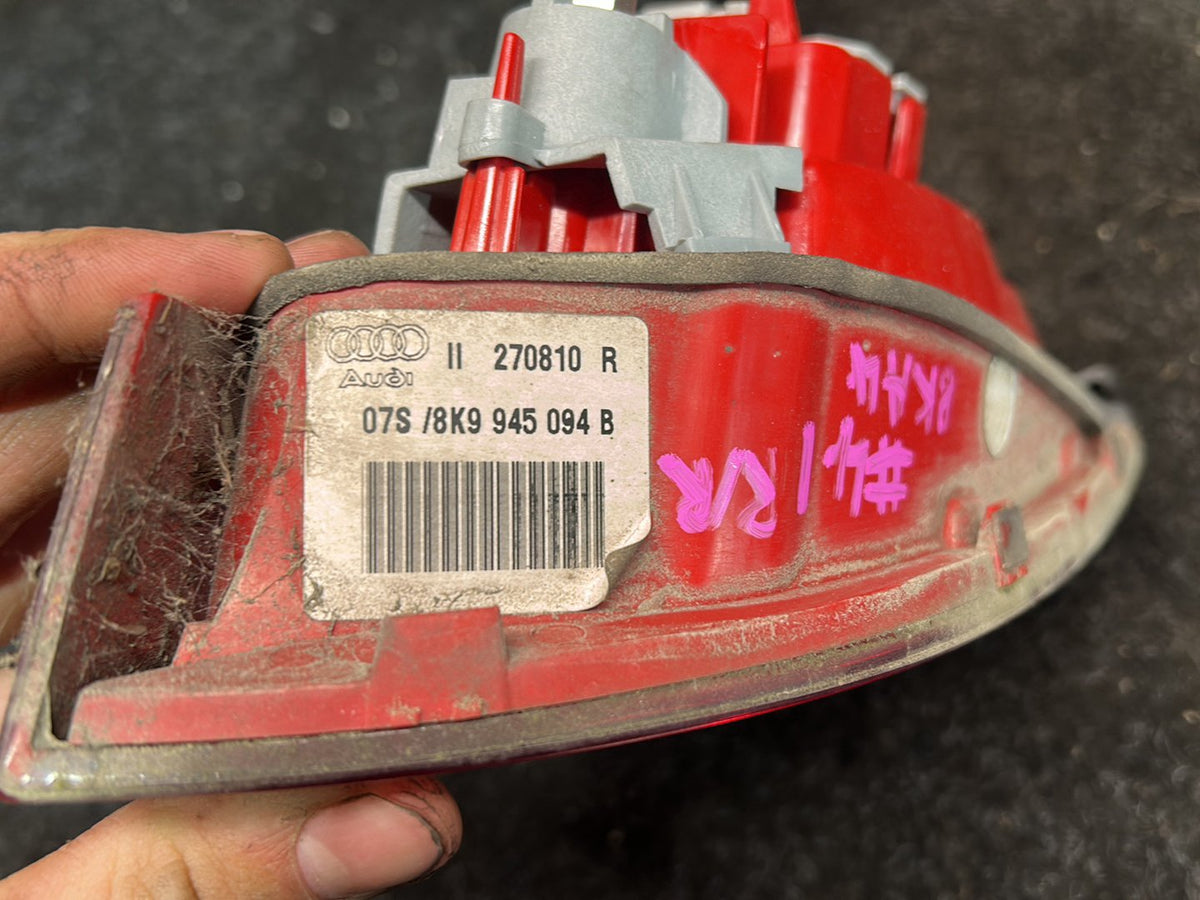 2010 Audi A4 Quattro - Right Tailgate Light PN: 8K9 945 094 B LED