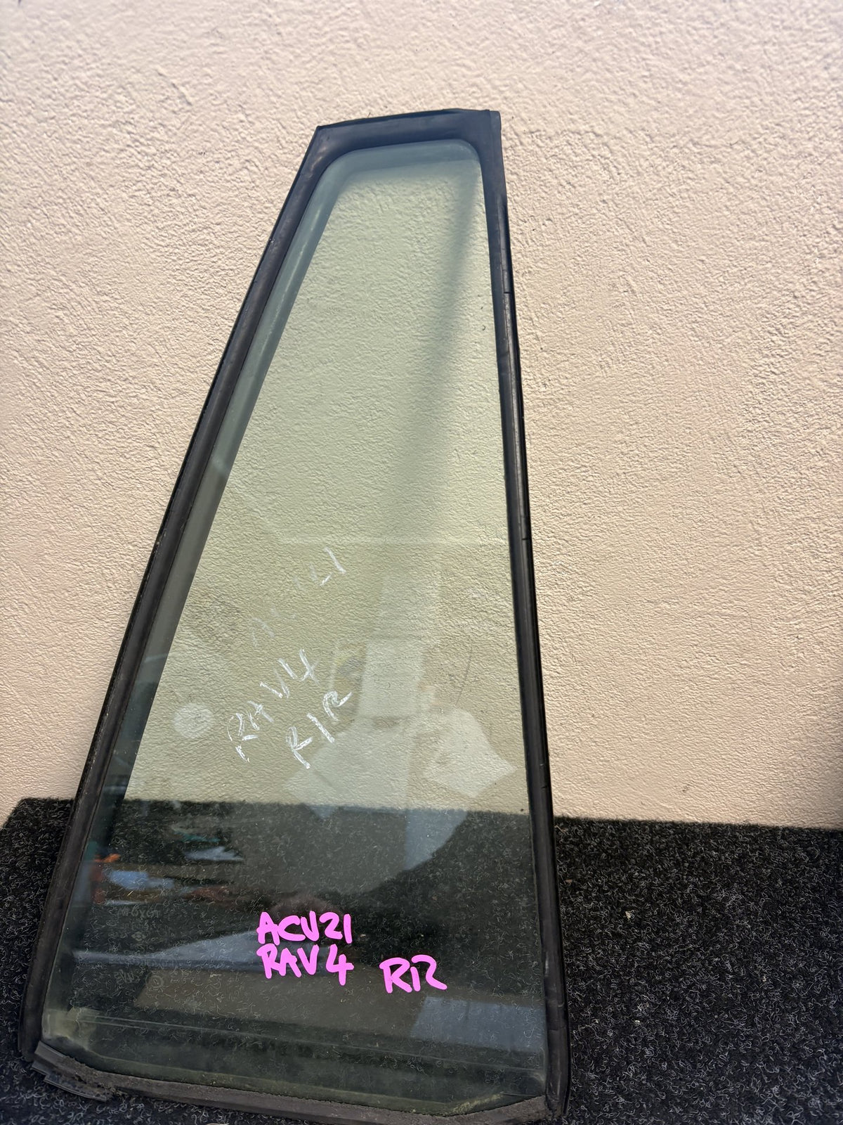 2005 Toyota RAV4 ACV21- Right Rear Quarter Glass