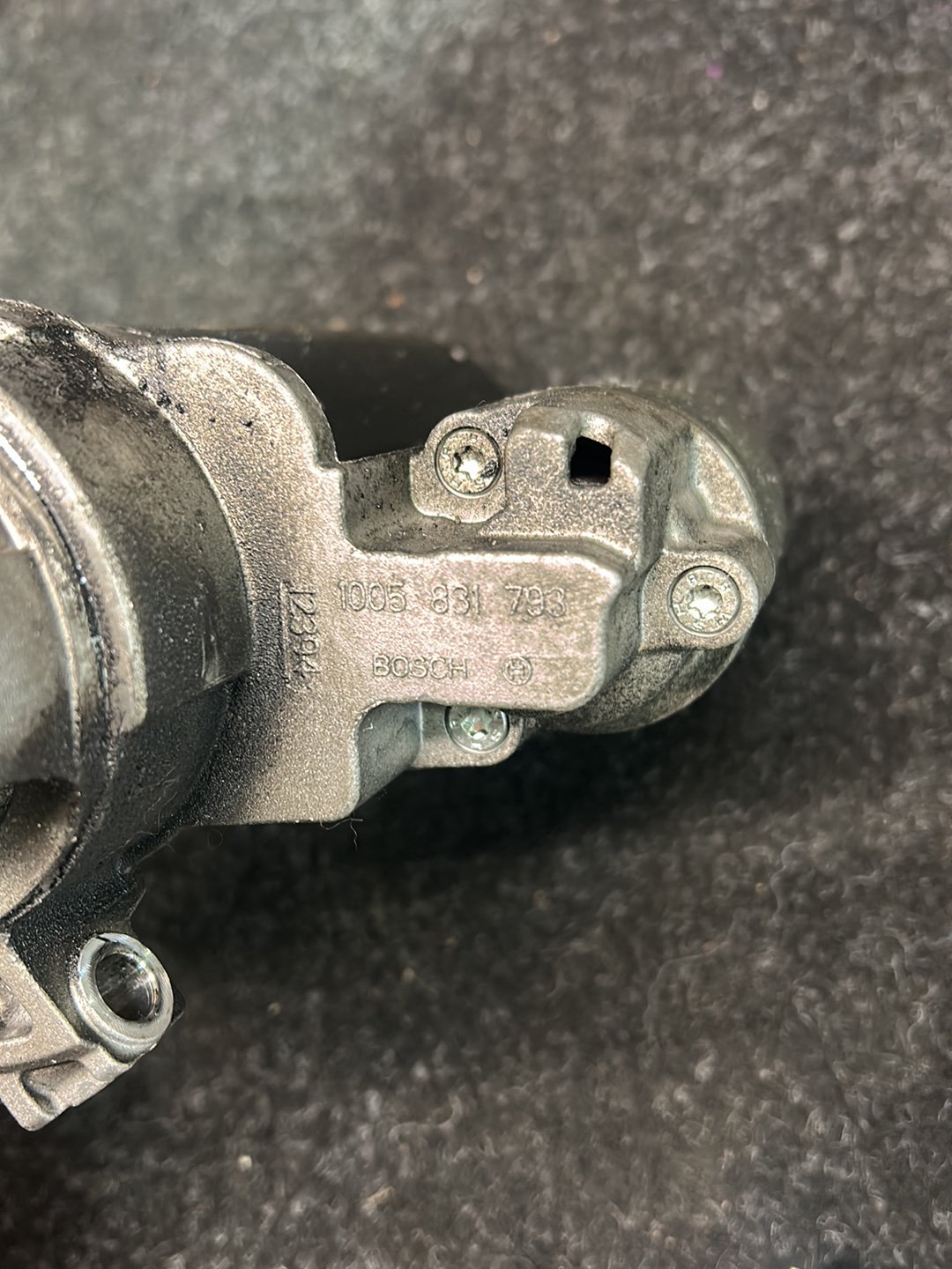 2010 BMW 320d 320 E90- Starter Motor