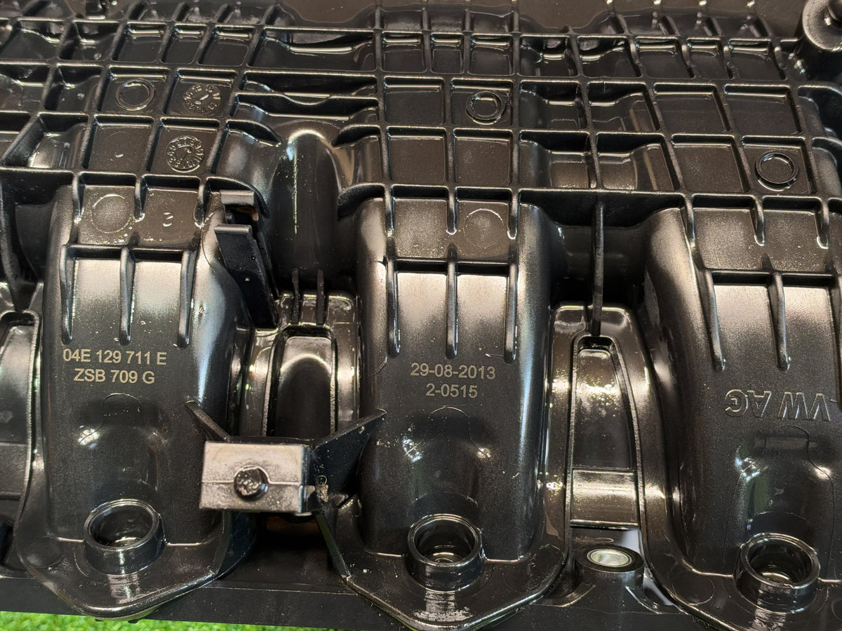 2014 Volkswagen Golf MK7 - Intake Manifold