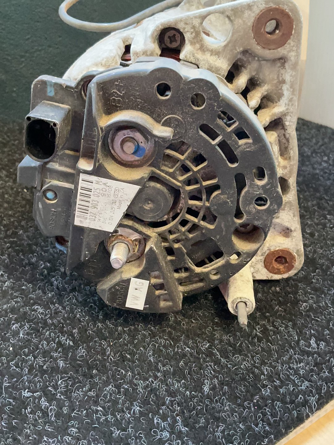 2008 Volkswagen Polo Polo WVWZZZ9NZ8U033842 - Alternator PN: 038 903 018 R Alternator