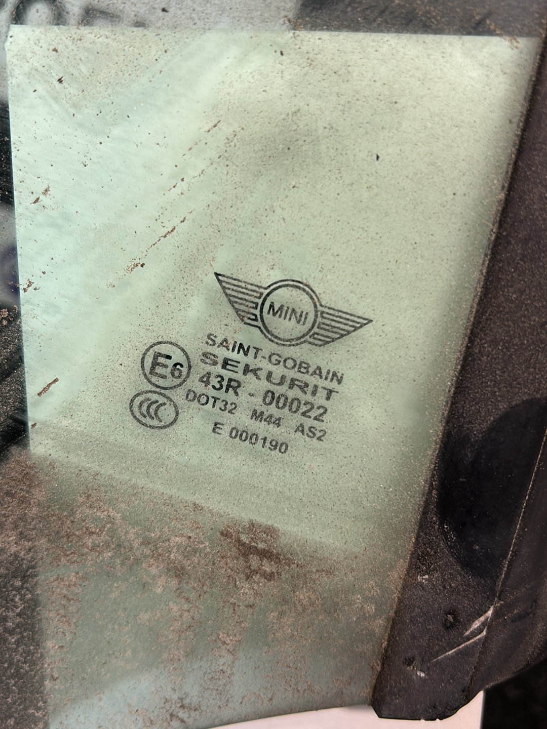2006 MINI Cooper - Right Rear Door Window