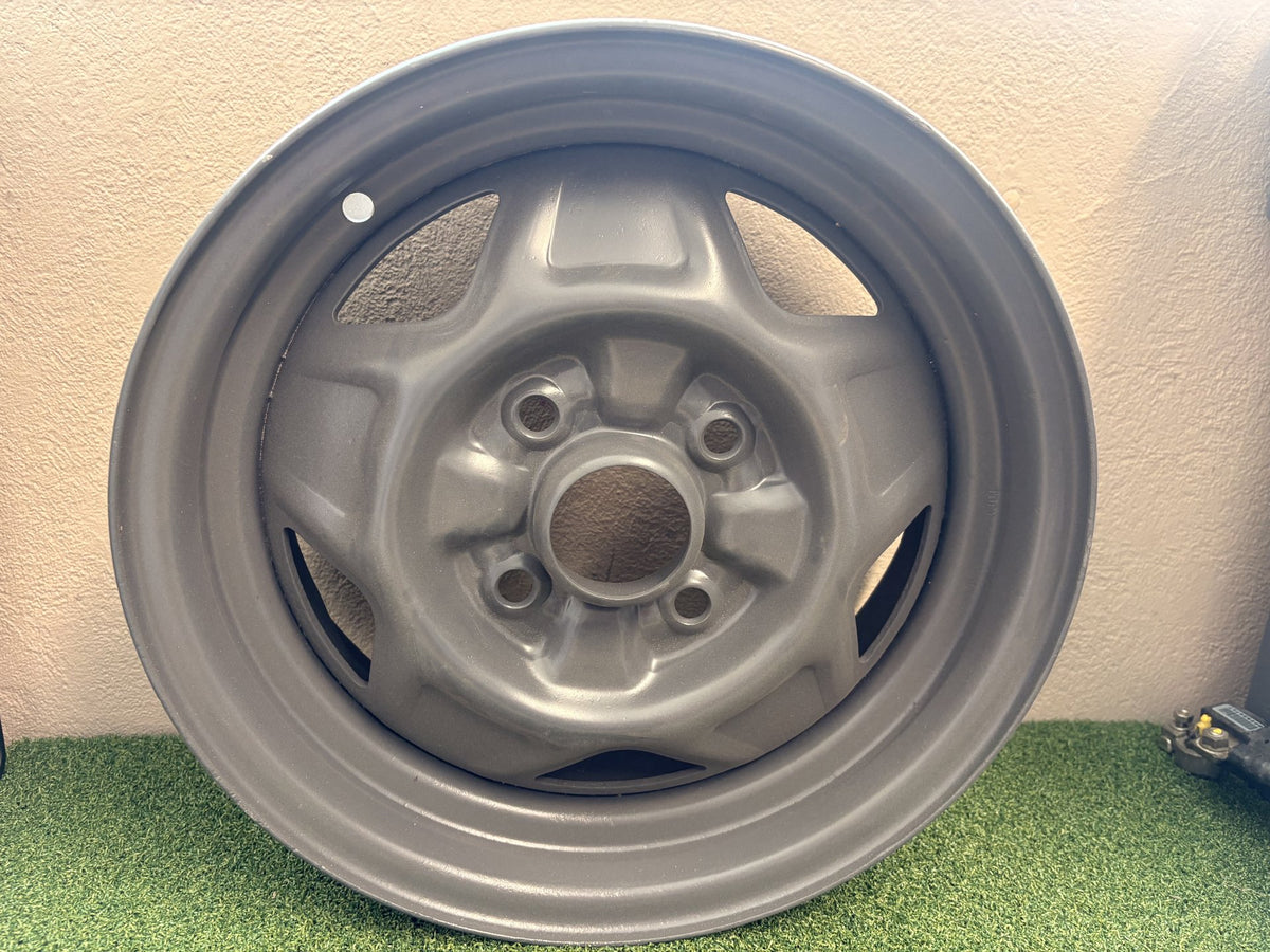 Mitsubishi Sigma - 14" Steel Rim