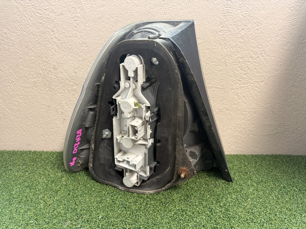2002 BMW 316ti 316i E46 - Right Taillight