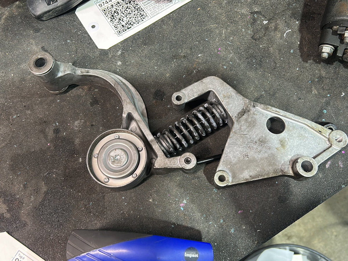 2005 Mini Cooper Cabrio R52- Drive Belt Tensioner