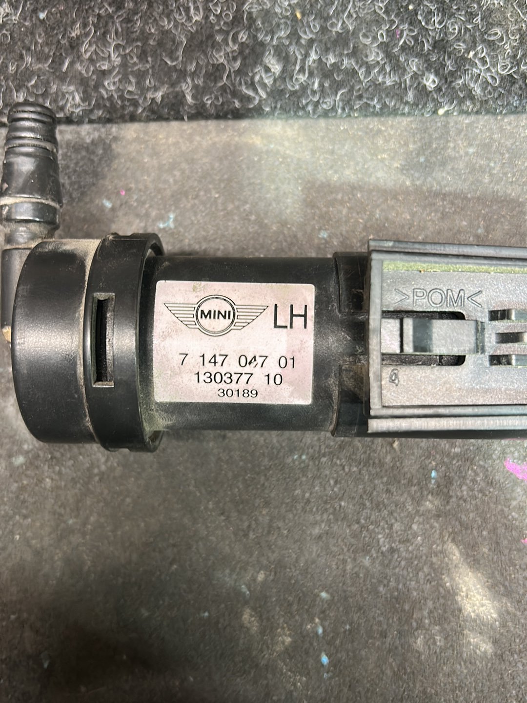 2004 Mini Cooper S R53 - Left Headlight Washer Jet