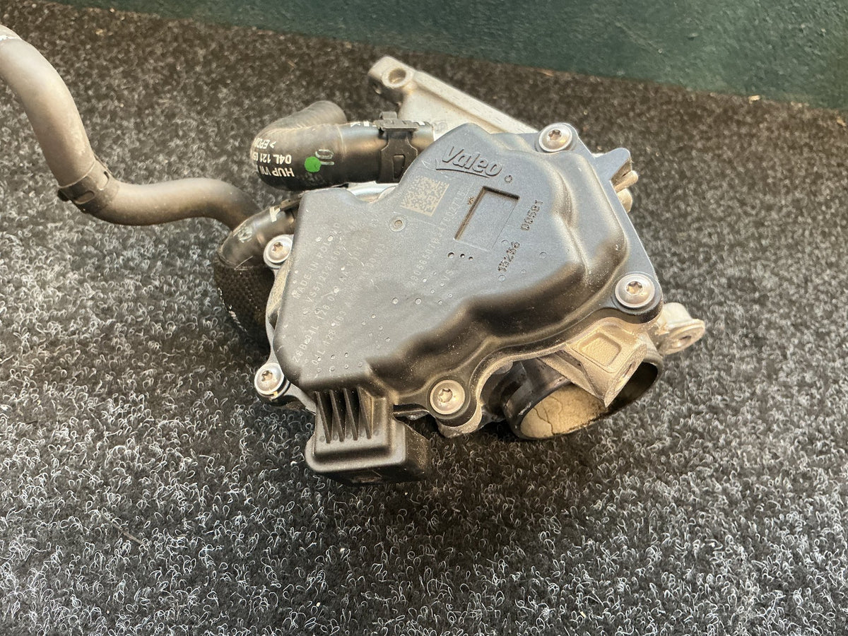 Skoda Superb - Throttle Body PN: 04L 128 063 AA Throttle valve control element