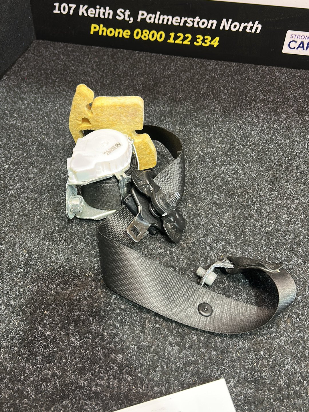 2012 BMW 118i WBA1A32010J064880 - Right Front Seat Belt PN: 72 11 7 243 308 Upper belt, front right