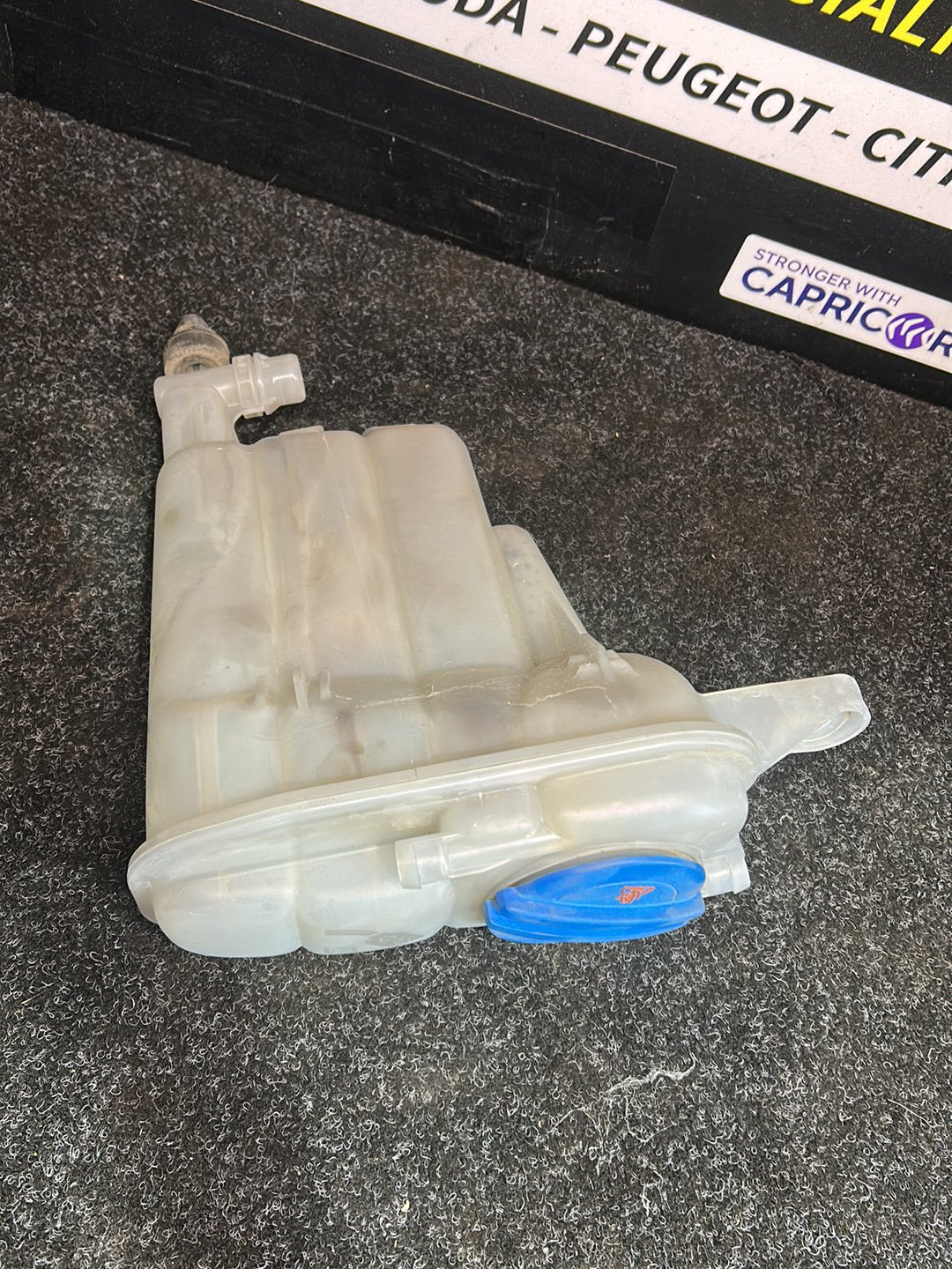 2010 Audi A5 Sportback - Coolant Expansion Tank PN: 8K0 121 403 G Reservoir