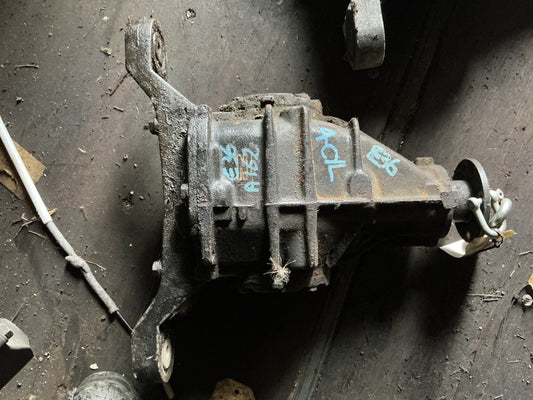 1997 - Rear Differential Head PN: 33 10 1 212 870 Exchange final drive with differential 4.44 Ratio