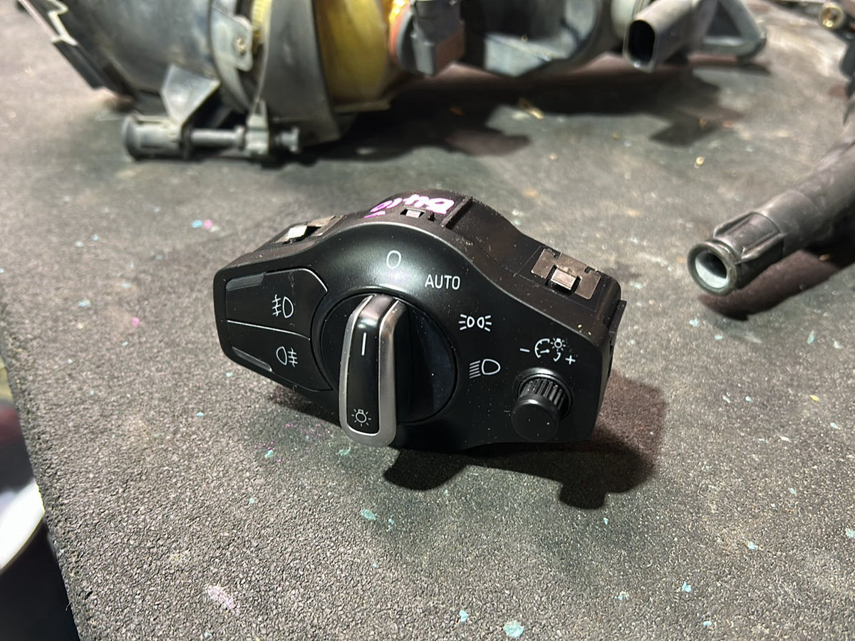 2010 Audi Q5- Light Control Unit