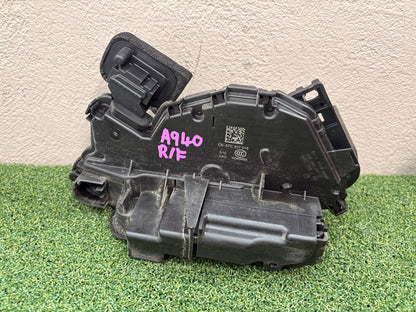 2017 Volkswagen Golf MK7 - Right Front Lock Mechanism