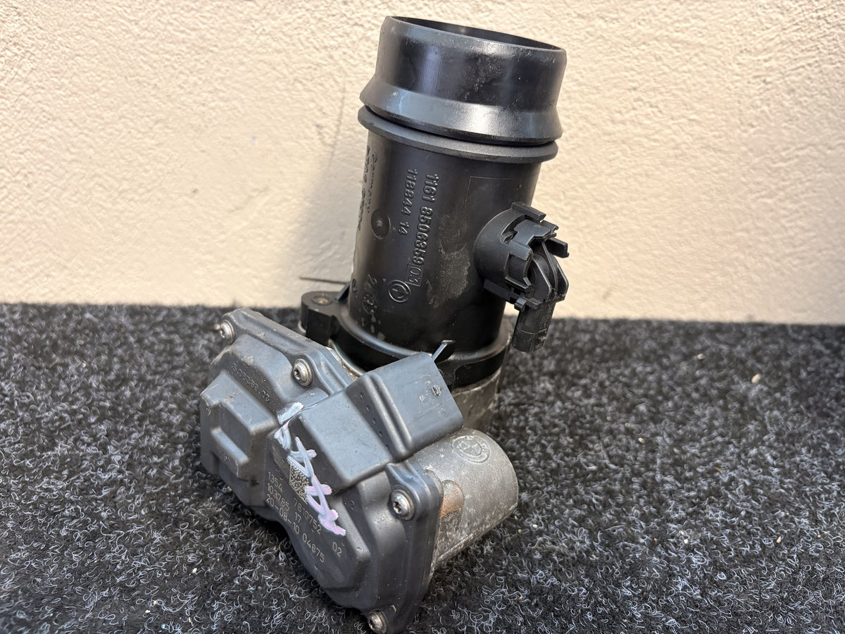 BMW 520 - Throttle Body PN: 13 54 7 810 752 Throttle