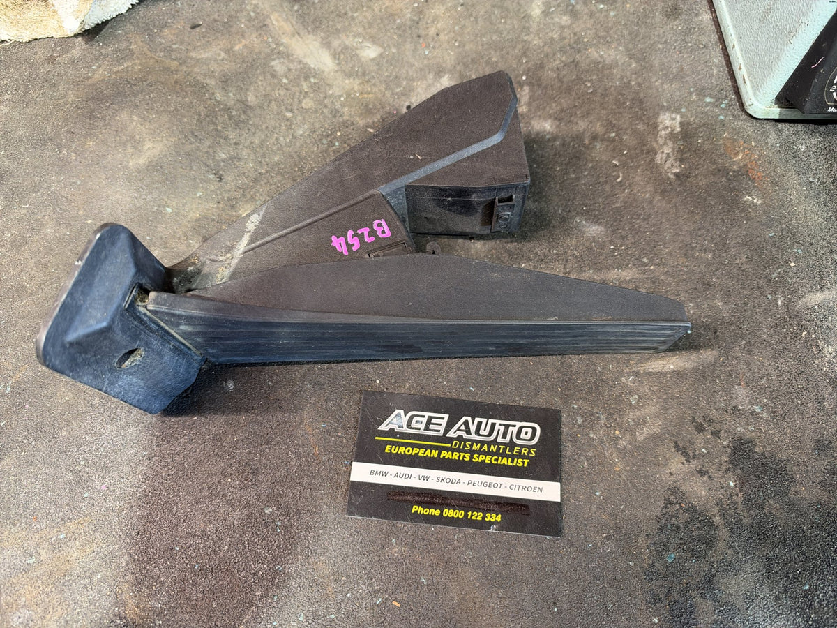 2009 BMW 335i 330i E90 - Accelerator Pedal
