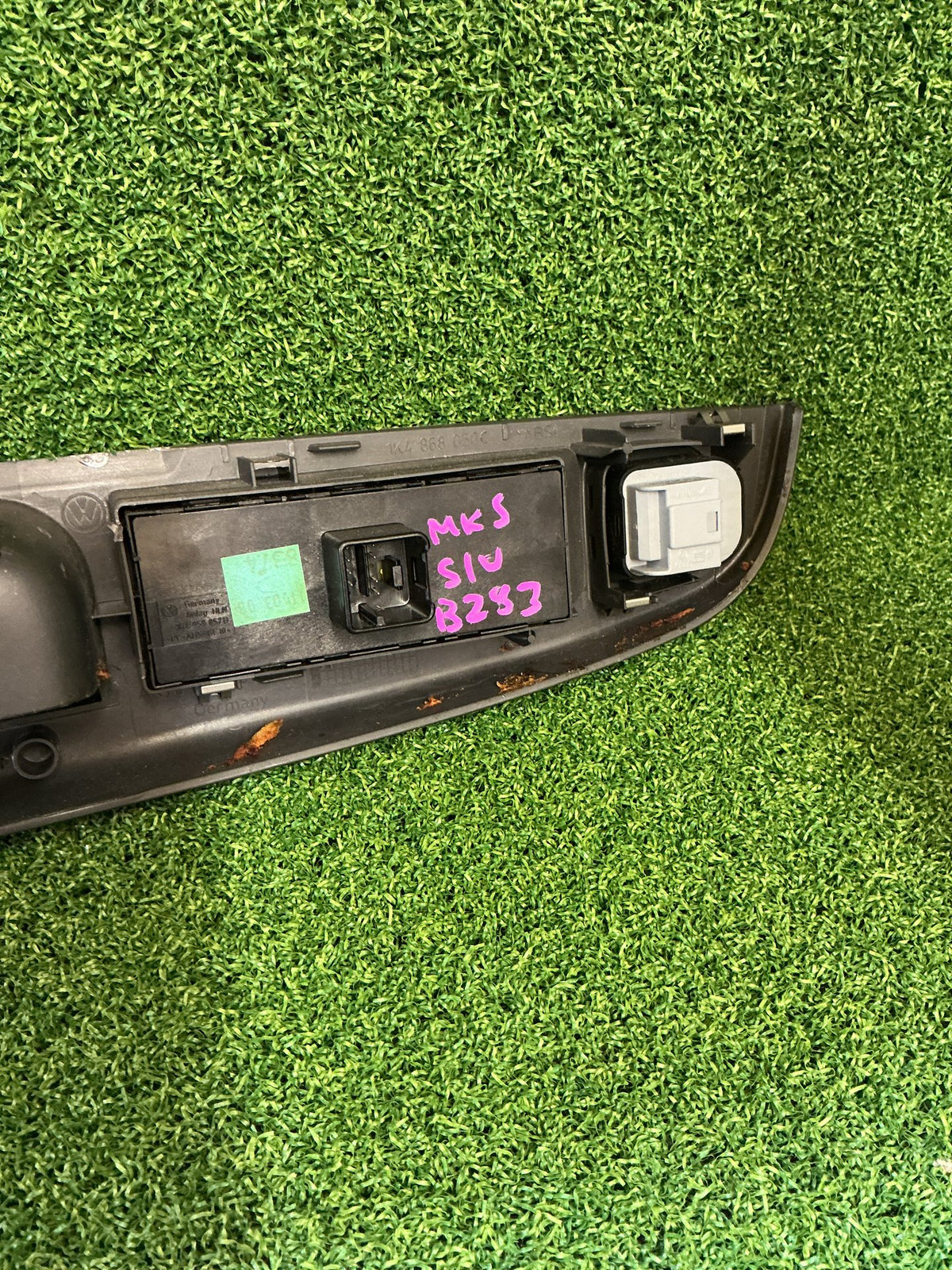 2008 Volkswagen Golf - Master Power Window Switch