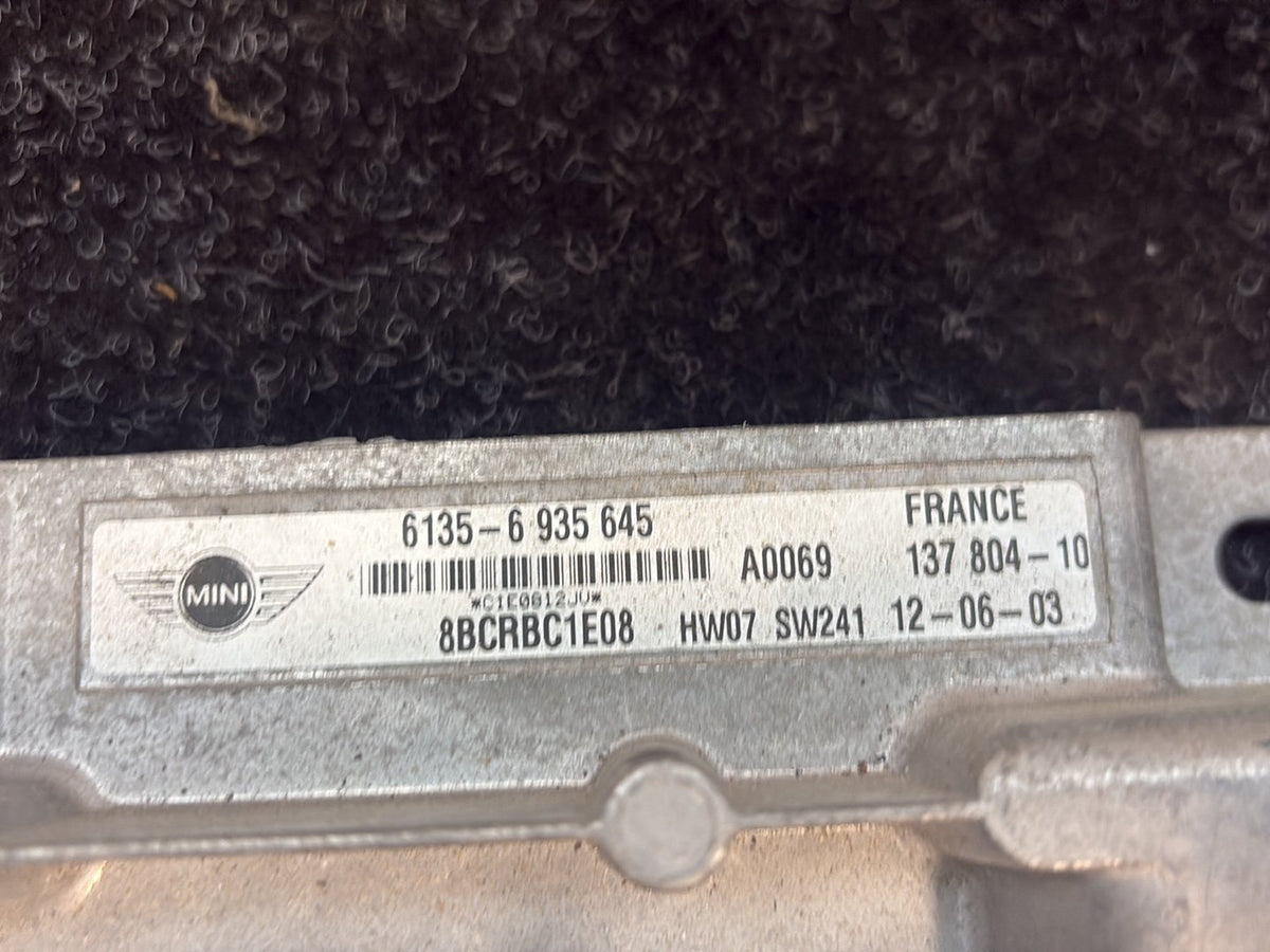 2003 MINI Cooper WMWRE320X0TC74893- Basic module