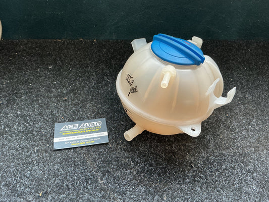 2010 Volkswagen Golf MK6 - 5K - Coolant Expansion Tank