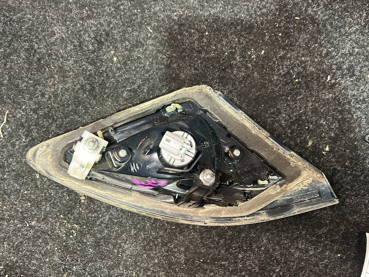 2011 Mazda Mazda6 GH- Right Tailgate Light