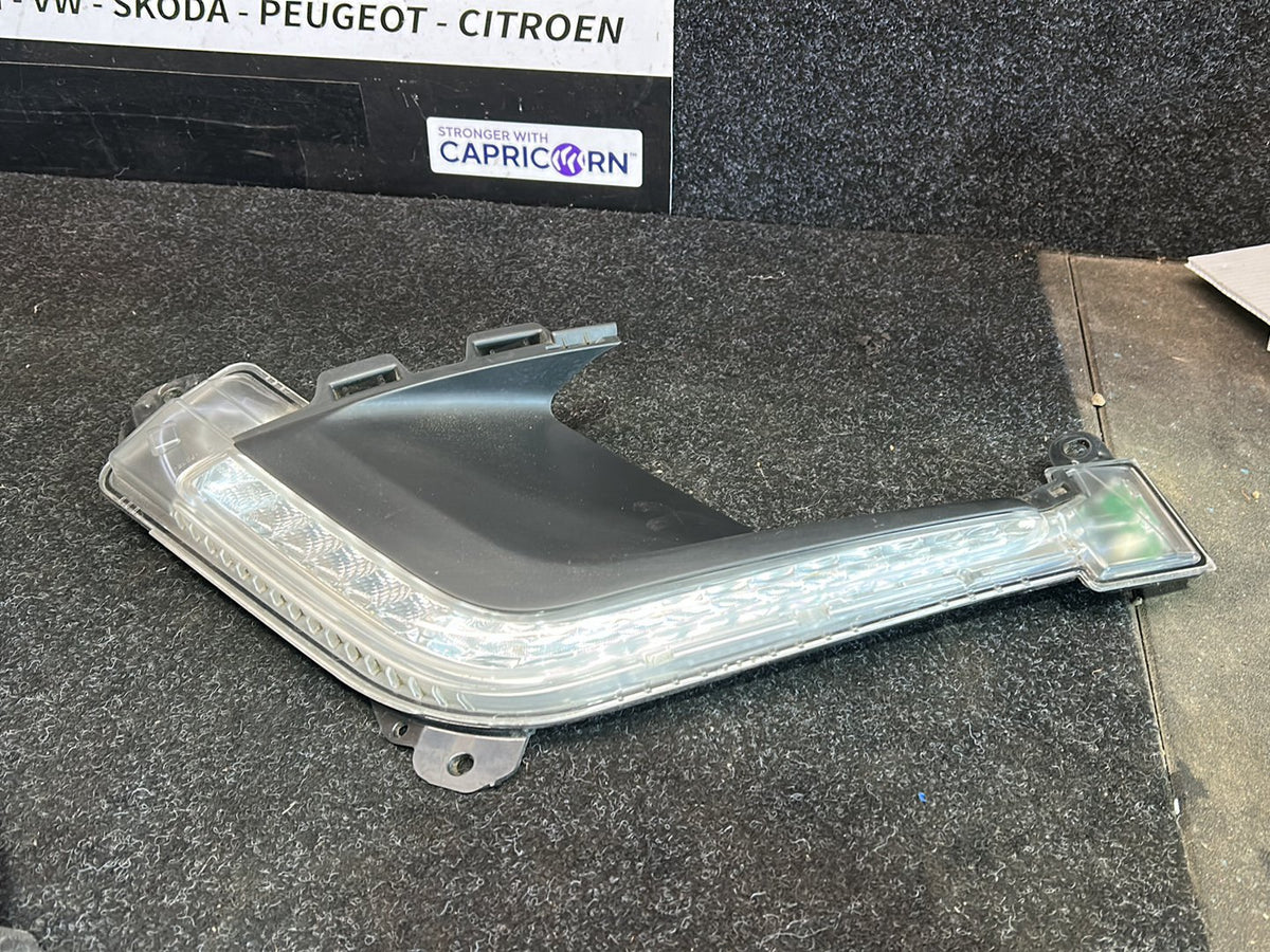 2013 Peugeot Series 308 - Right Fog Light PN: 6206 X4 FRONT LAMP Right