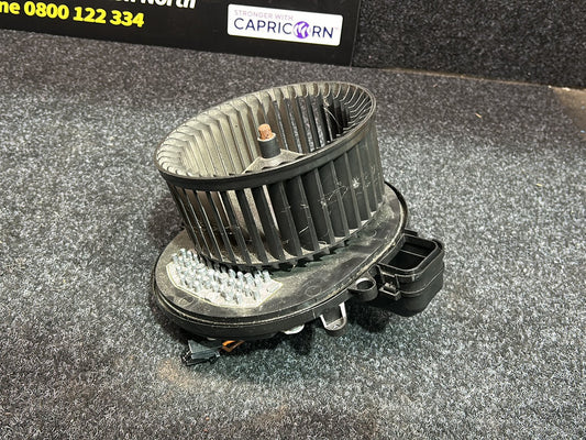 2012 BMW 118i WBA1A32010J064880 - Heater Fan Motor PN: 64 11 9 350 396 Blower unit