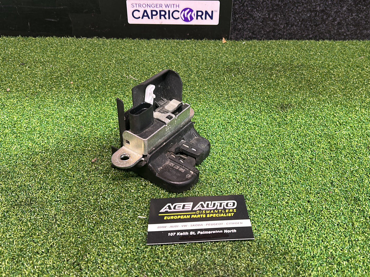 2009 Volkswagen Golf MK5 - Tailgate Lock Mechanism