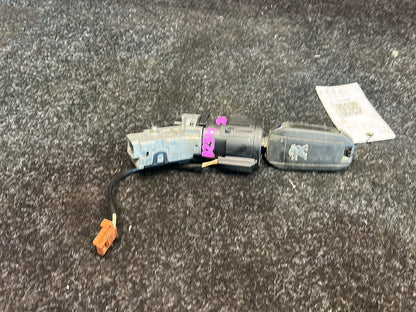 2018 Peugeot 2008 HNZ - Ignition With Key PN: 16 086 828 80 STEERING WHEEL LOCK