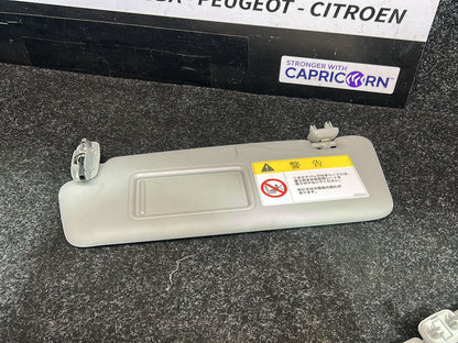 2013 Audi A4 8K - Left Sun Visor PN: 8U2 857 551 sun visor with mirror and cover D >> - 09.09.2013 left