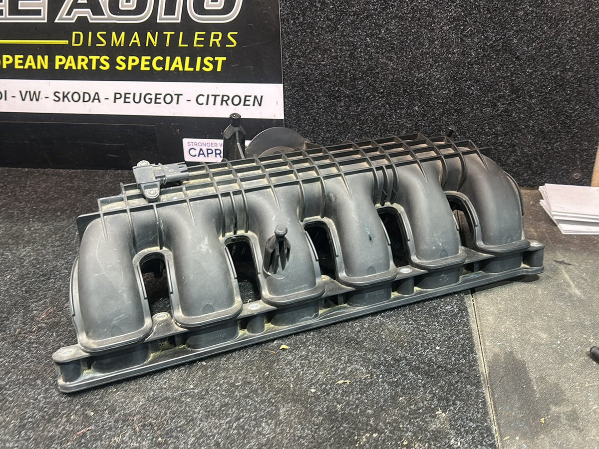 2009 BMW 135i E82 - Intake Manifold PN: 11 61 7 564 679 Intake manifold system