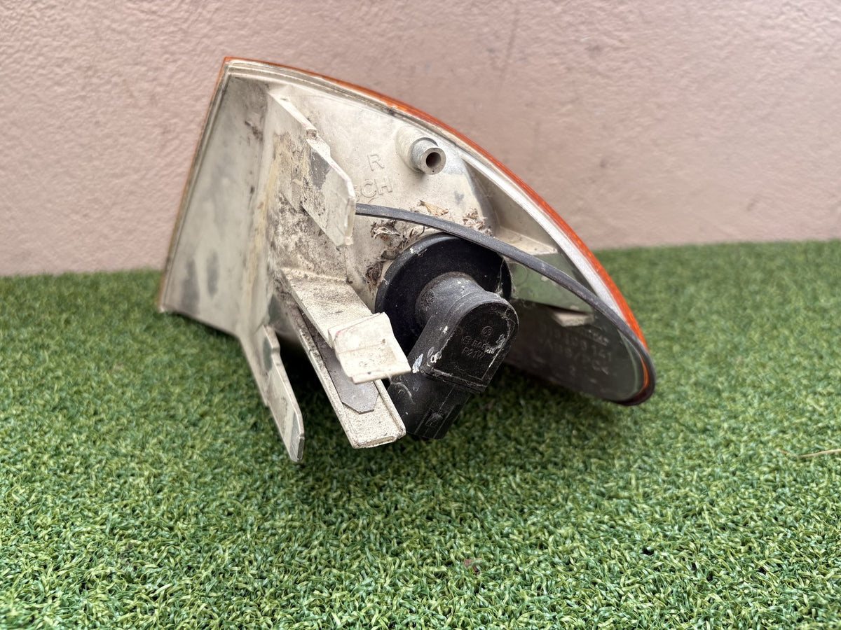 2000 BMW 323i 323i E46 - Right Indicator