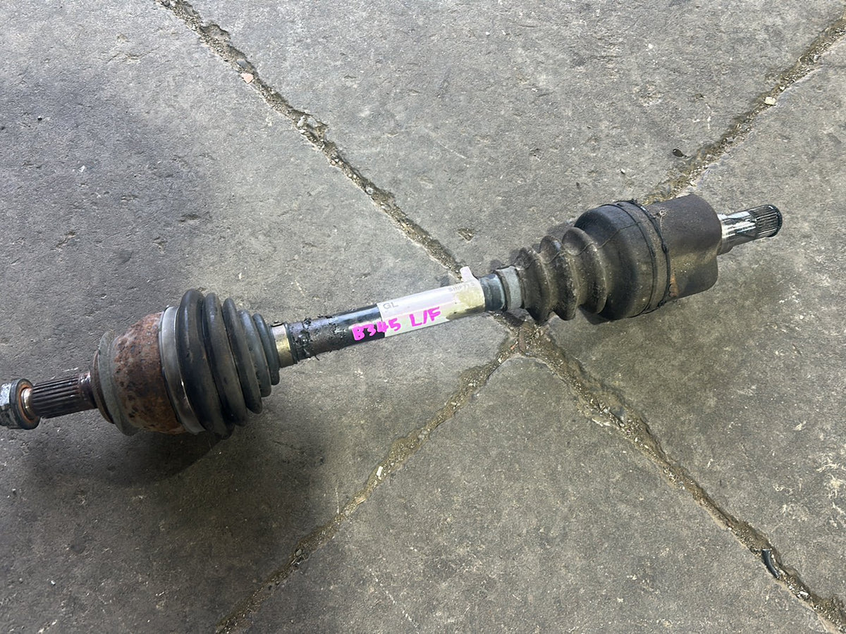 2007 MINI Cooper R56 - Left Front Drive Axle PN: 31 60 8 605 467 Output shaft, left
