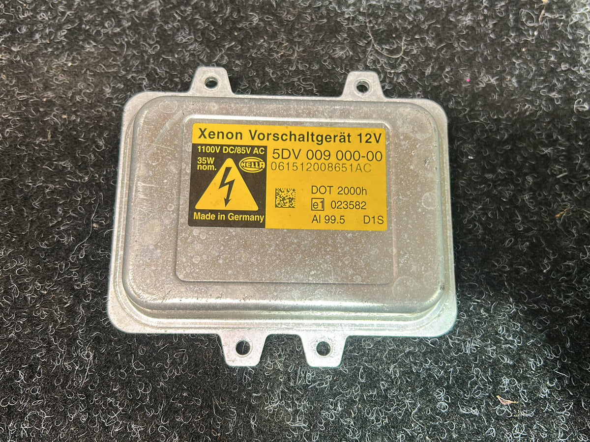2005 BMW 525i 525i E61 - HID Control Unit