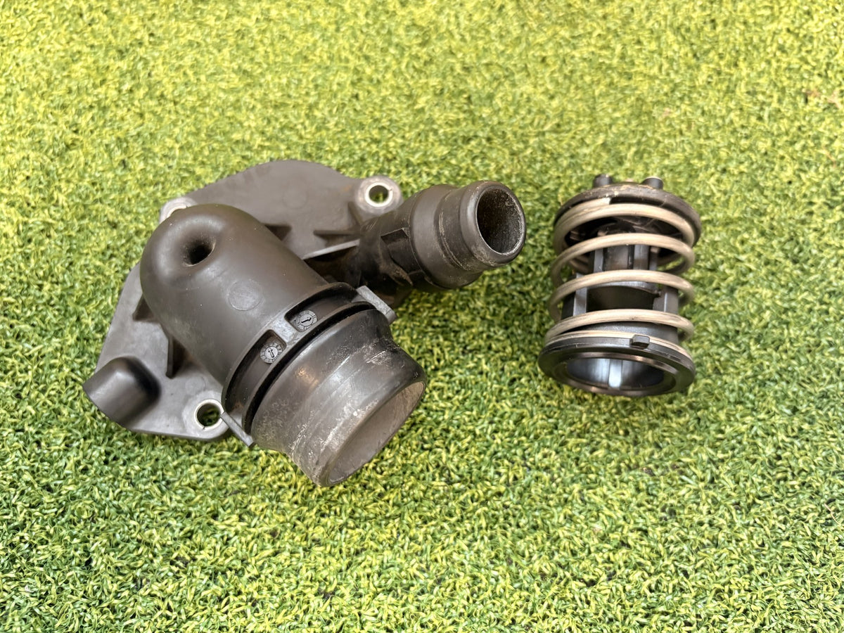 2011 BMW X3 X3 F25 - Thermostat Housing