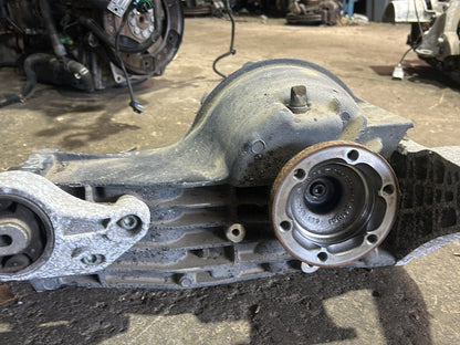 2004 Audi A4 8E WAUZZZ8H84K015641- Rear Differential Head