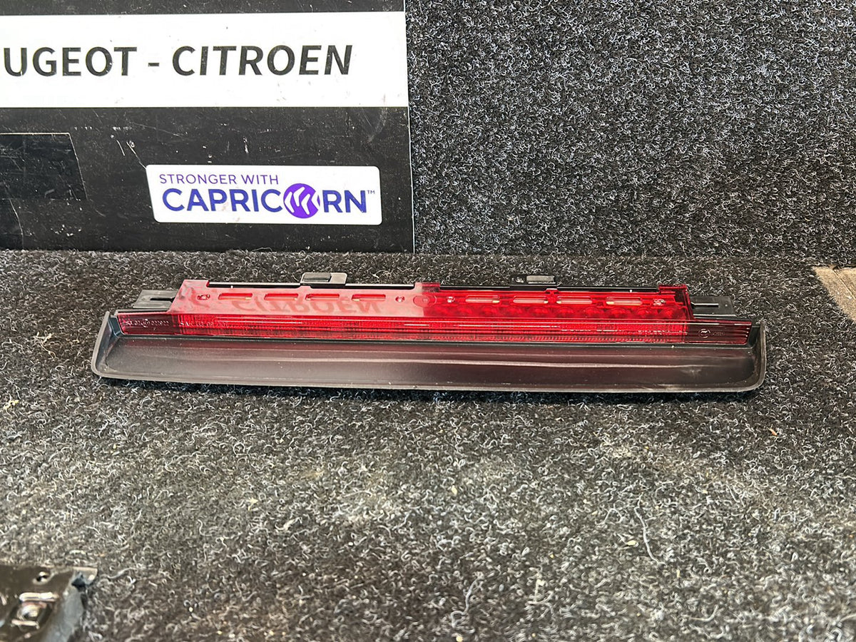 2012 BMW 520i Other - High Level Stoplight PN: 63 25 7 230 799 Third stoplamp
