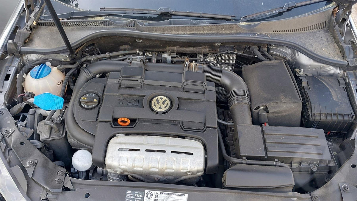 2010 Volkswagen Golf MK6 - 5K - Engine