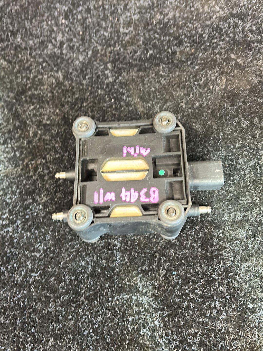2006 MINI Cooper - Ignition Coil PN: 12 13 7 510 738 Ignition coil