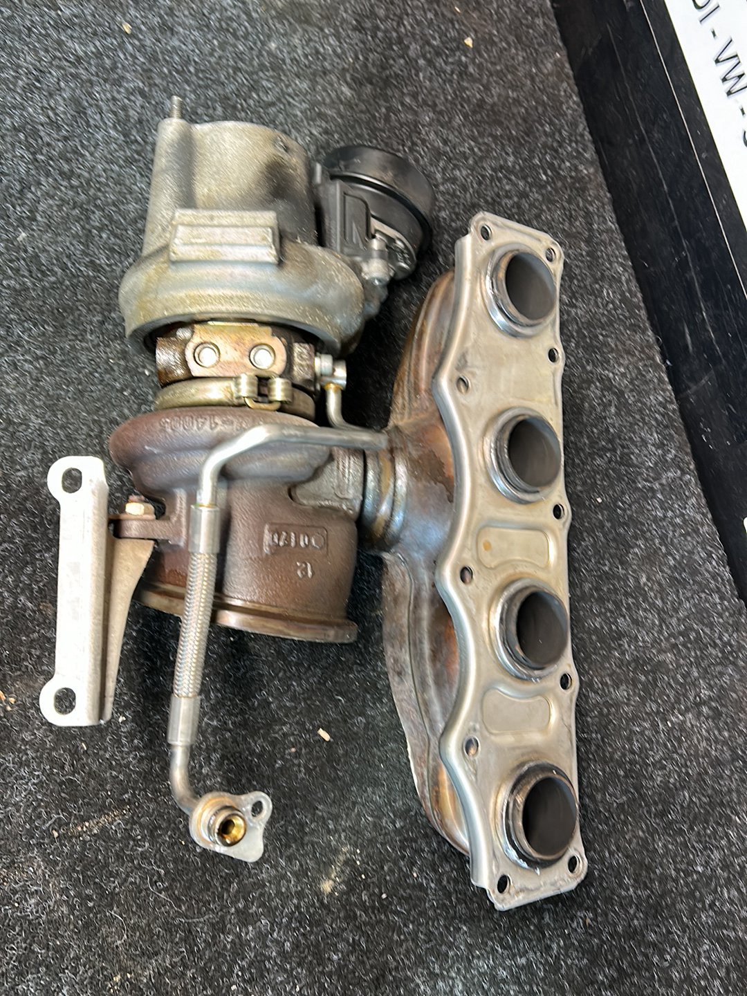 2012 BMW 520i Other - Turbo Exhaust Manifold PN: 11 65 7 635 803 RP Exhaust turbocharger w/exh.manifold