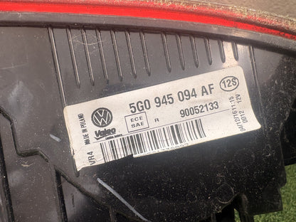 2017 Volkswagen Golf MK7 - Right Bootlid Light