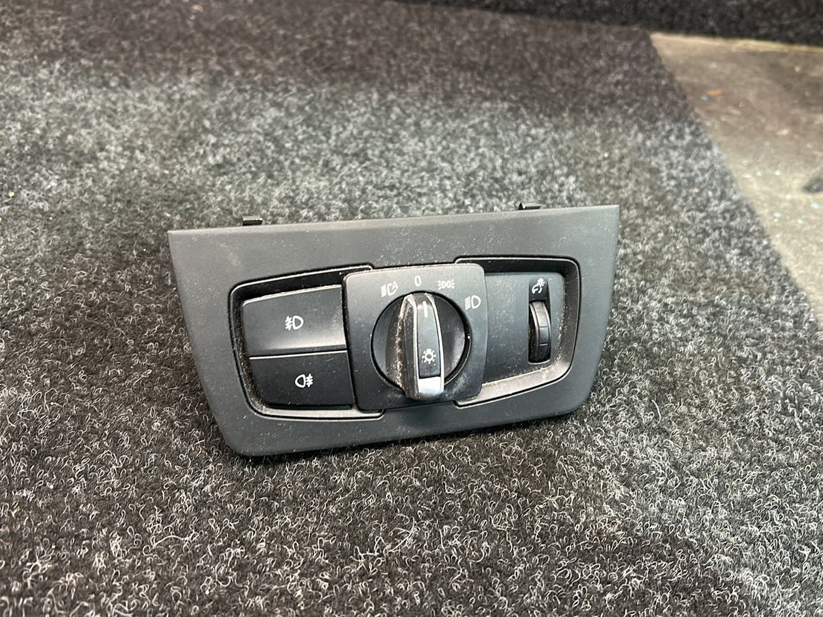 2013 BMW 320d F31- Light Control Unit