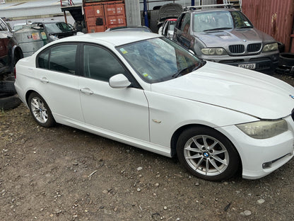 2011 BMW 320i e90