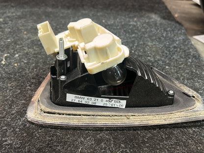 2006 BMW 320i E90 - Right Tailgate Light