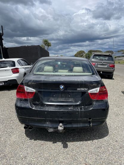 2005 BMW 330i E90