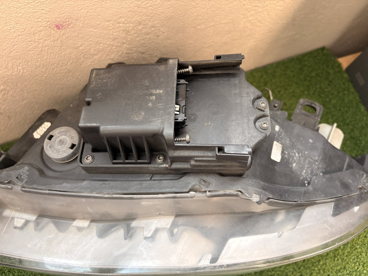 2010 BMW 135i E82 - Right Headlight
