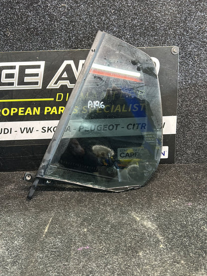 2011 Volkswagen Golf MK6 WVWZZZ1KZBW117631 - Left Rear Quarter Glass