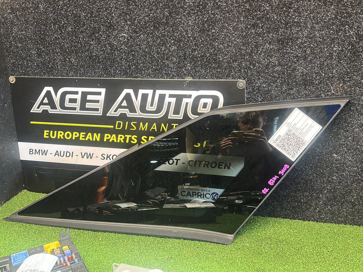 2018 Peugeot 3008 5GY - Right Rear Cargo Glass