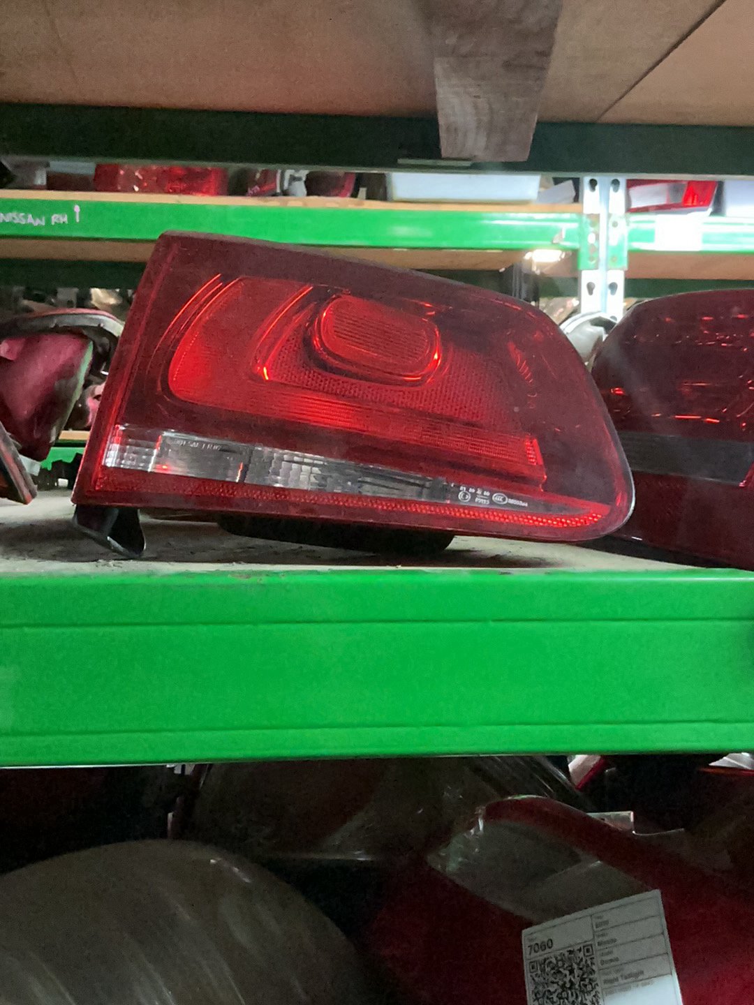 2013 Volkswagen Touareg- Right Tailgate Light