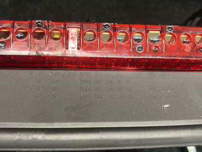 2011 BMW 320i E90 - High Stop Brake Light PN: 63 25 7 145 519 Third stoplamp SCHWARZ