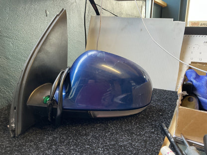 2004 Volkswagen Golf - Left Door Mirror