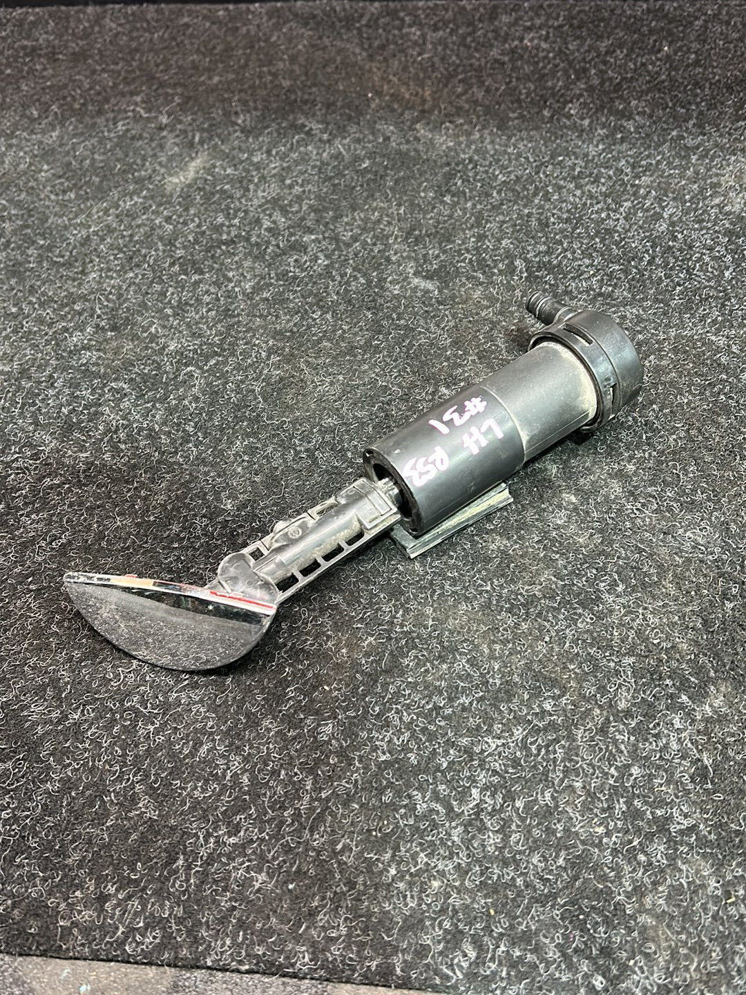 2004 Mini Cooper S R53 - Left Headlight Washer Jet