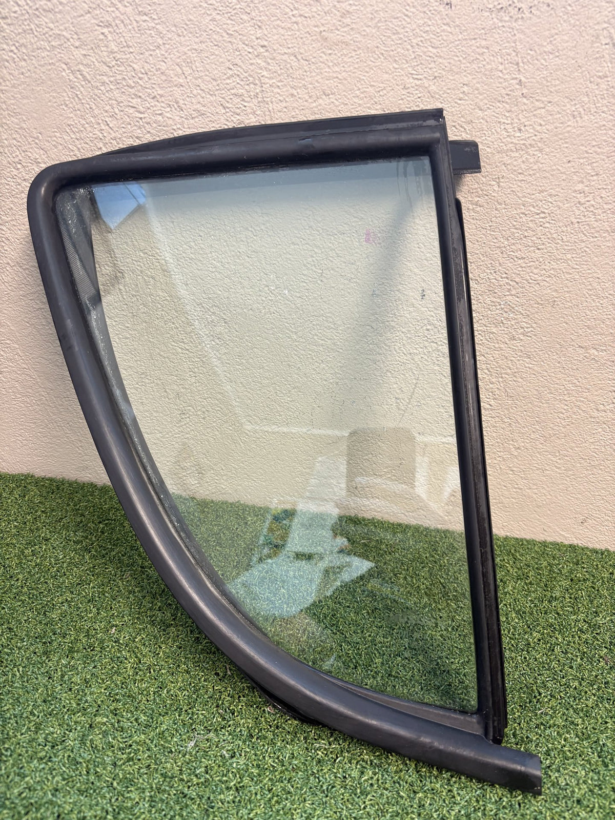 2012 Suzuki Swift ZC82 ZC - Right Quarter Glass